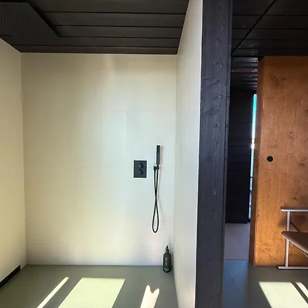 Unique In Telliskivi Creative With Private Sauna & Golf Simulator *