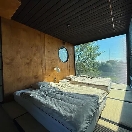 Unique In Telliskivi Creative With Private Sauna & Golf Simulator تالين